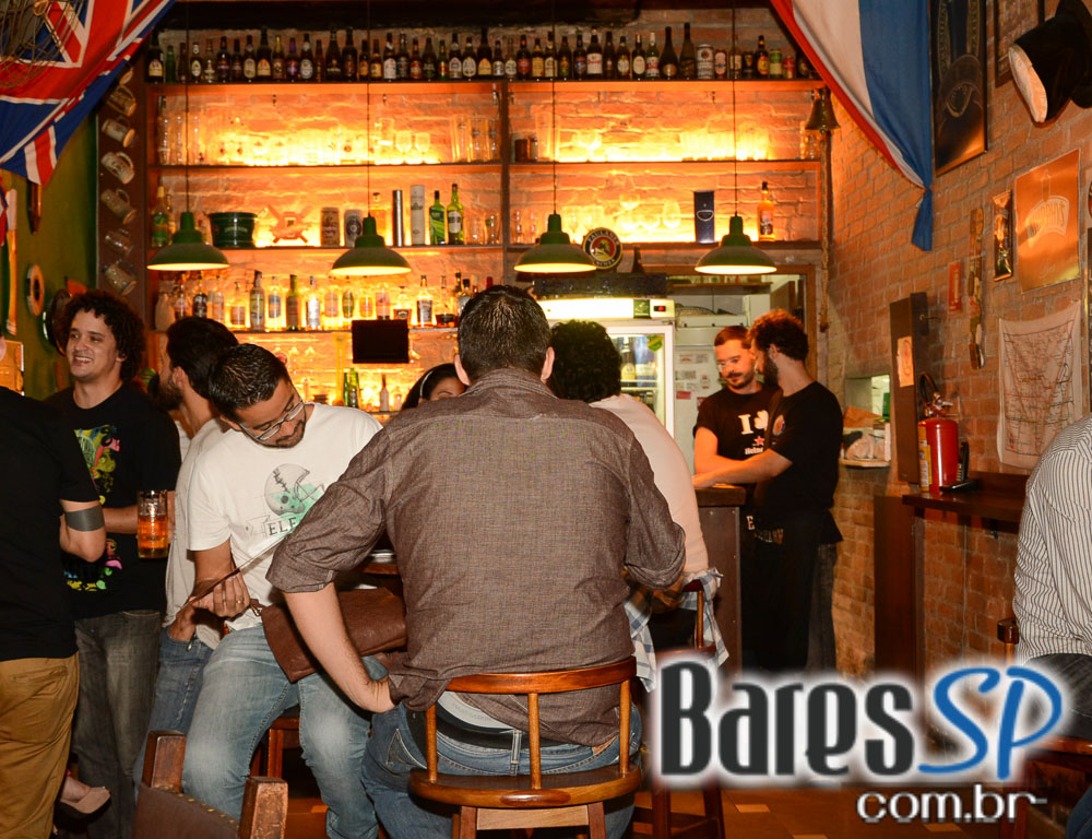 Sábado com ampla carta de cervejas e petiscos variados no Deep Bar Sábado com ampla carta de cervejas e petiscos variados no Deep Bar