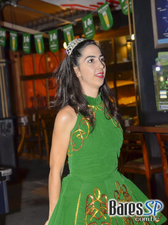 Happy Hour com Double Chope Sol e muitos petiscos no Old Town Pub Happy Hour com Double Chope Sol e muitos petiscos no Old Town Pub