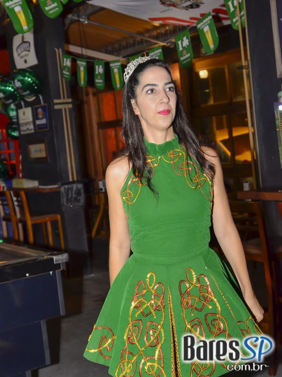 Happy Hour com Double Chope Sol e muitos petiscos no Old Town Pub Happy Hour com Double Chope Sol e muitos petiscos no Old Town Pub