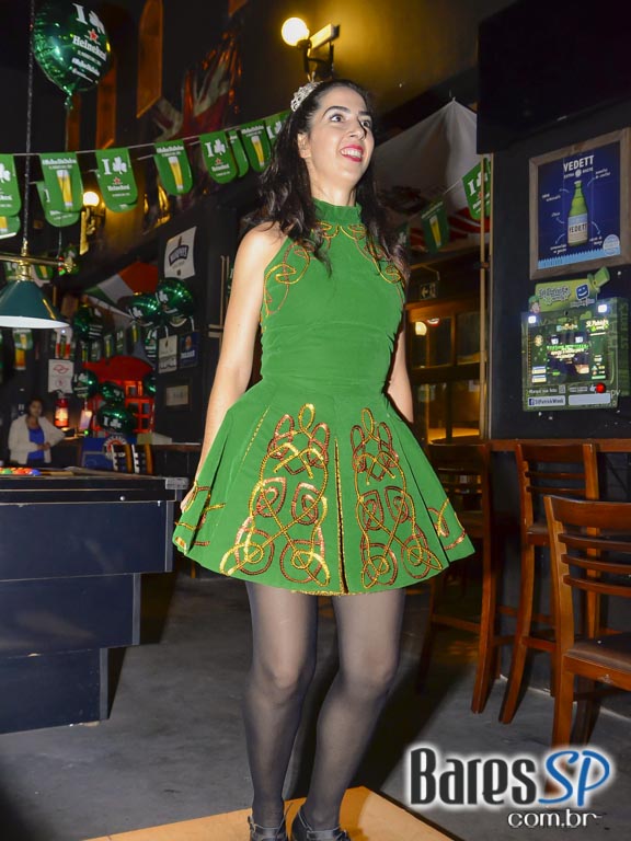 Happy Hour com Double Chope Sol e muitos petiscos no Old Town Pub Happy Hour com Double Chope Sol e muitos petiscos no Old Town Pub