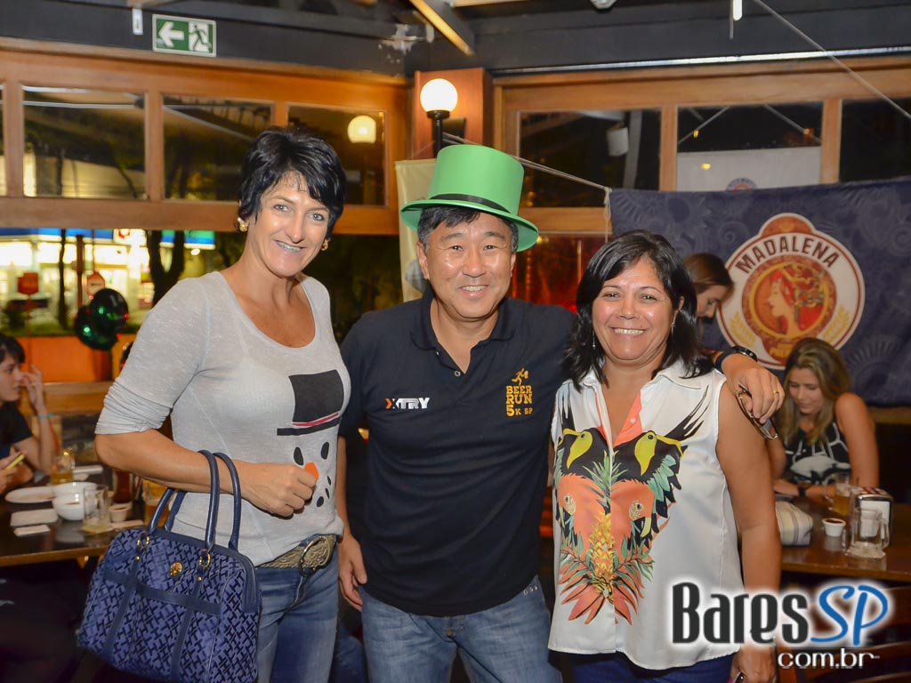Happy Hour com Double Chope Sol e muitos petiscos no Old Town Pub Happy Hour com Double Chope Sol e muitos petiscos no Old Town Pub