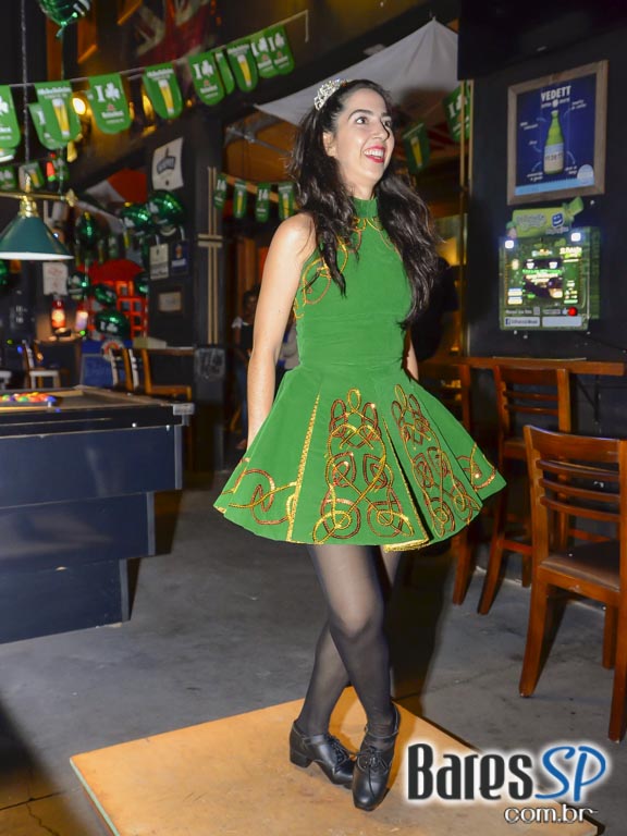 Happy Hour com Double Chope Sol e muitos petiscos no Old Town Pub Happy Hour com Double Chope Sol e muitos petiscos no Old Town Pub