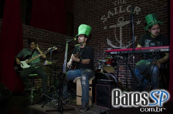 Festa Saint Patrick's animou a terça-feira com bandas convidadas no The Sailor Pub