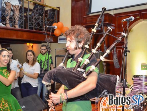 Festa do St. Patrick's Day com show do Beatles 4 Ever e Bardo e o Banjo no The Blue Pub