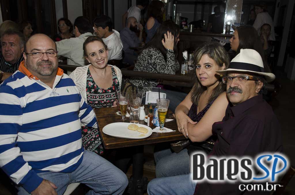 Dom Paulinho Lima se apresentou sábado no palco do Ao Vivo Music Dom Paulinho Lima se apresentou sábado no palco do Ao Vivo Music