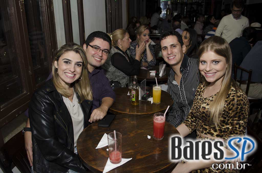 Dom Paulinho Lima se apresentou sábado no palco do Ao Vivo Music Dom Paulinho Lima se apresentou sábado no palco do Ao Vivo Music