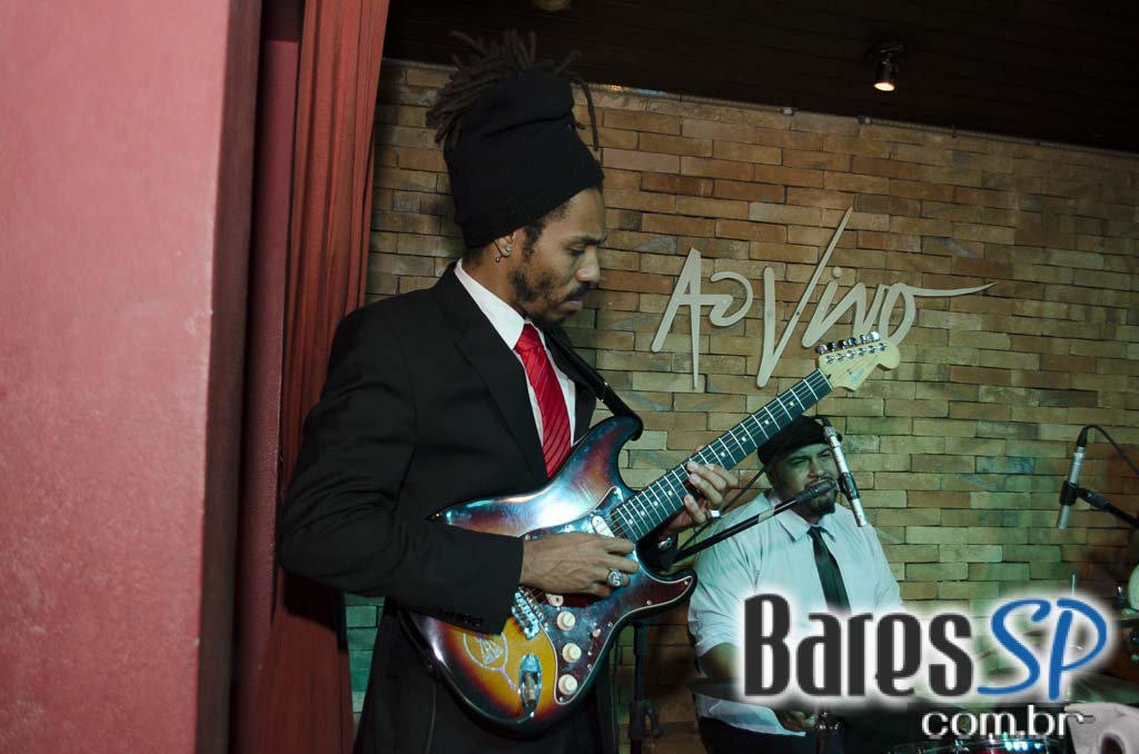 Dom Paulinho Lima se apresentou sábado no palco do Ao Vivo Music Dom Paulinho Lima se apresentou sábado no palco do Ao Vivo Music