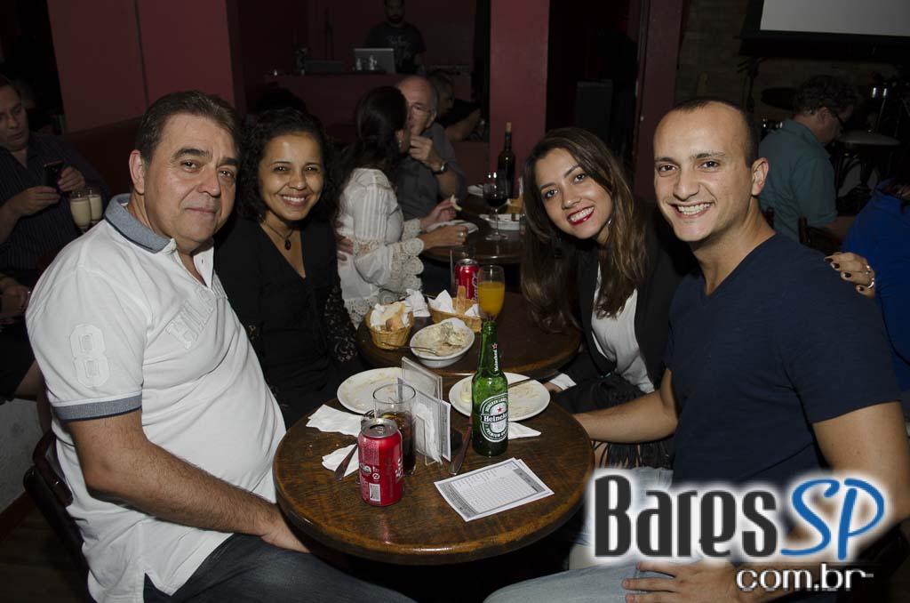 Dom Paulinho Lima se apresentou sábado no palco do Ao Vivo Music Dom Paulinho Lima se apresentou sábado no palco do Ao Vivo Music