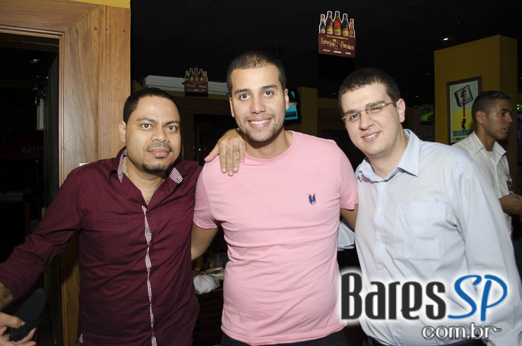 Double Chope Loira e diversos petiscos no Happy Hour da Cervejaria Devassa Bela Cintra Double Chope Loira e diversos petiscos no Happy Hour da Cervejaria Devassa Bela Cintra