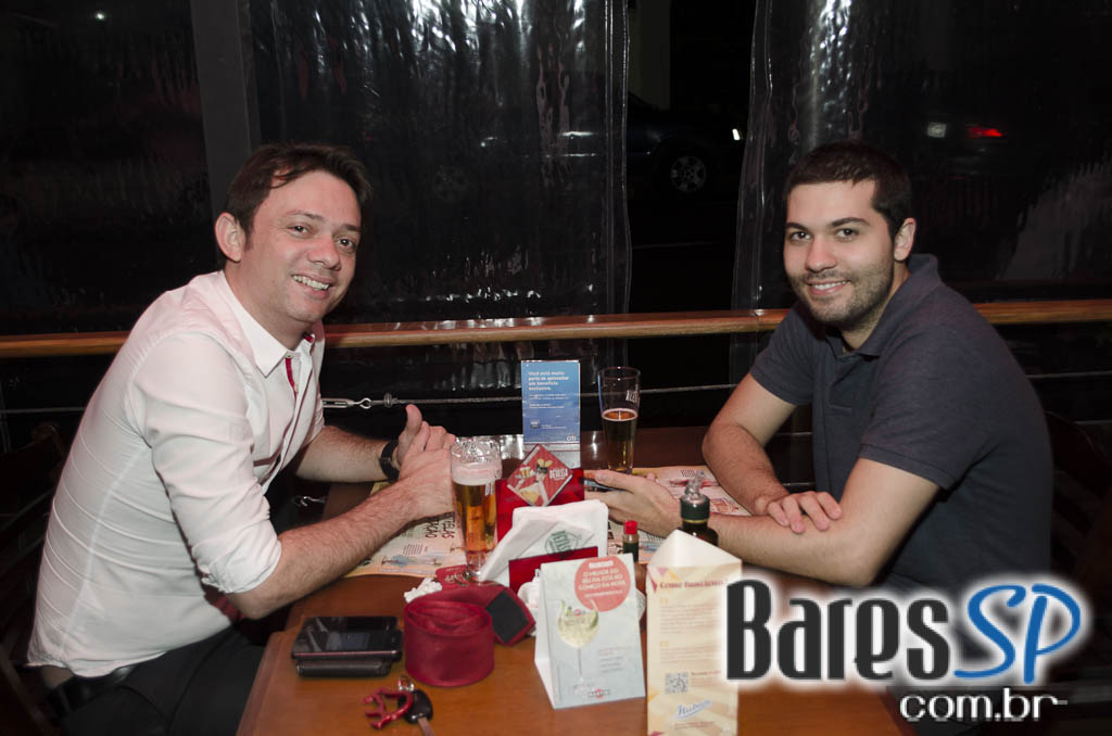 Double Chope Loira e diversos petiscos no Happy Hour da Cervejaria Devassa Bela Cintra Double Chope Loira e diversos petiscos no Happy Hour da Cervejaria Devassa Bela Cintra