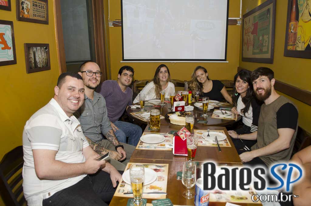 Double Chope Loira e diversos petiscos no Happy Hour da Cervejaria Devassa Bela Cintra Double Chope Loira e diversos petiscos no Happy Hour da Cervejaria Devassa Bela Cintra