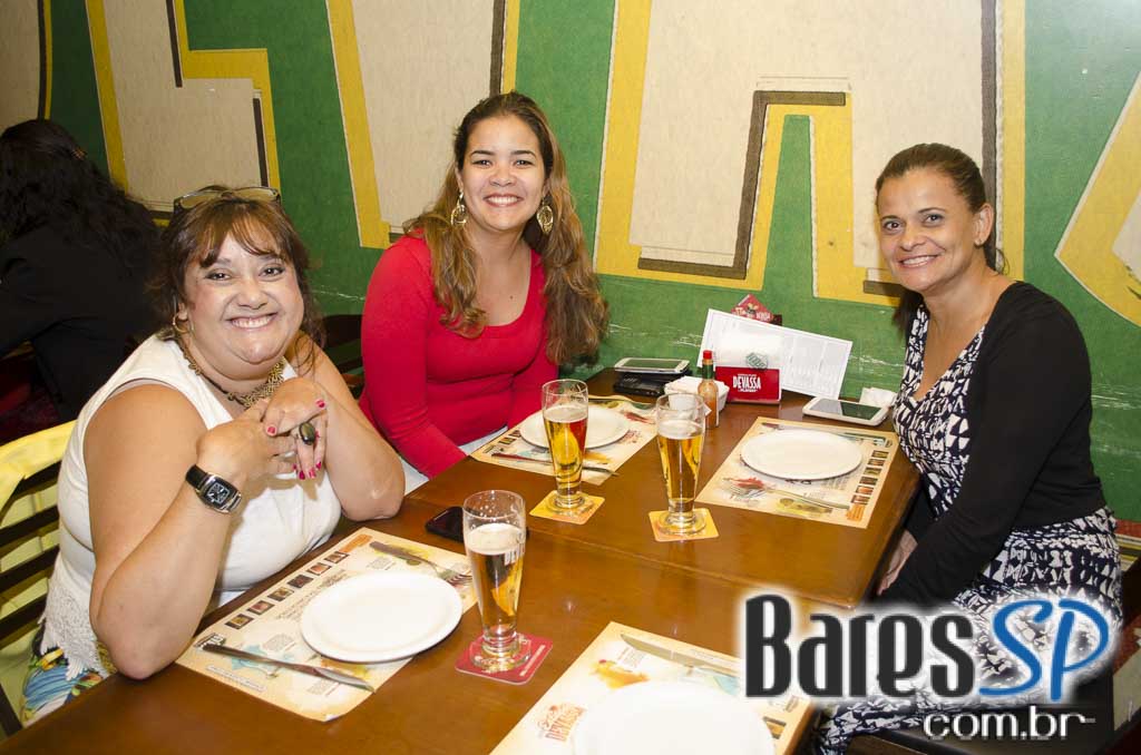 Double Chope Loira e diversos petiscos no Happy Hour da Cervejaria Devassa Bela Cintra Double Chope Loira e diversos petiscos no Happy Hour da Cervejaria Devassa Bela Cintra