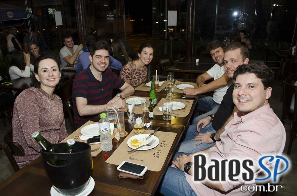 Promoções aconteceram de quinta a sábado com cardápio diversificado no Bier Bar Promoções aconteceram de quinta a sábado com cardápio diversificado no Bier Bar