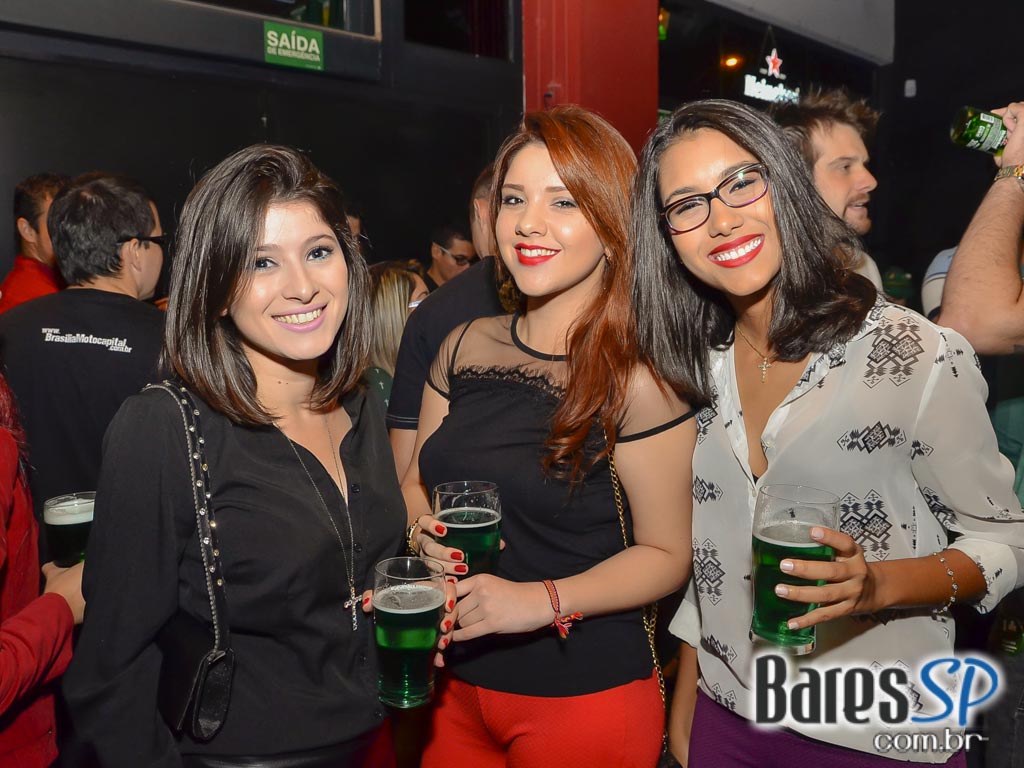 Band Frakstein animou a galera do Hangover Pub com os sucessos do Rock Band Frakstein animou a galera do Hangover Pub com os sucessos do Rock