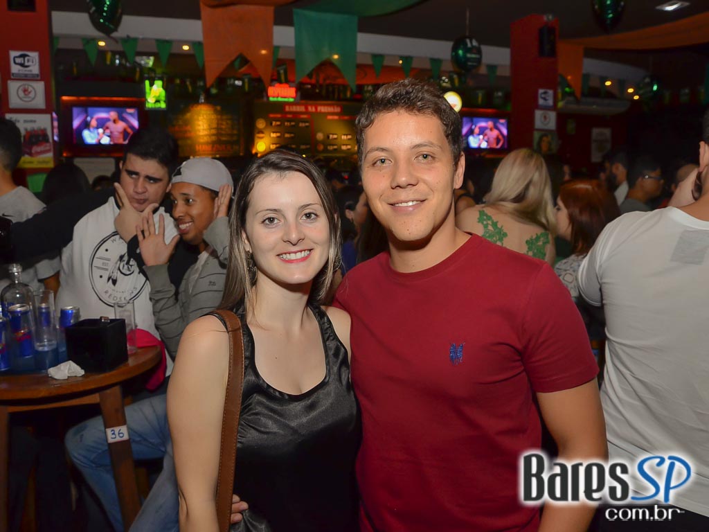 Band Frakstein animou a galera do Hangover Pub com os sucessos do Rock Band Frakstein animou a galera do Hangover Pub com os sucessos do Rock