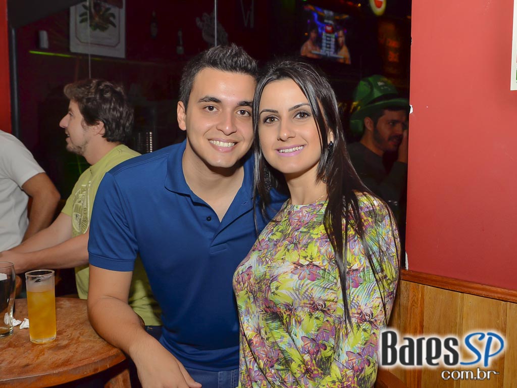 Band Frakstein animou a galera do Hangover Pub com os sucessos do Rock Band Frakstein animou a galera do Hangover Pub com os sucessos do Rock