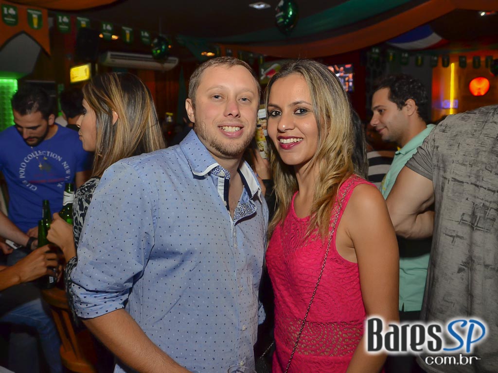 Band Frakstein animou a galera do Hangover Pub com os sucessos do Rock Band Frakstein animou a galera do Hangover Pub com os sucessos do Rock