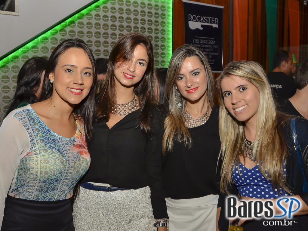 Band Frakstein animou a galera do Hangover Pub com os sucessos do Rock Band Frakstein animou a galera do Hangover Pub com os sucessos do Rock