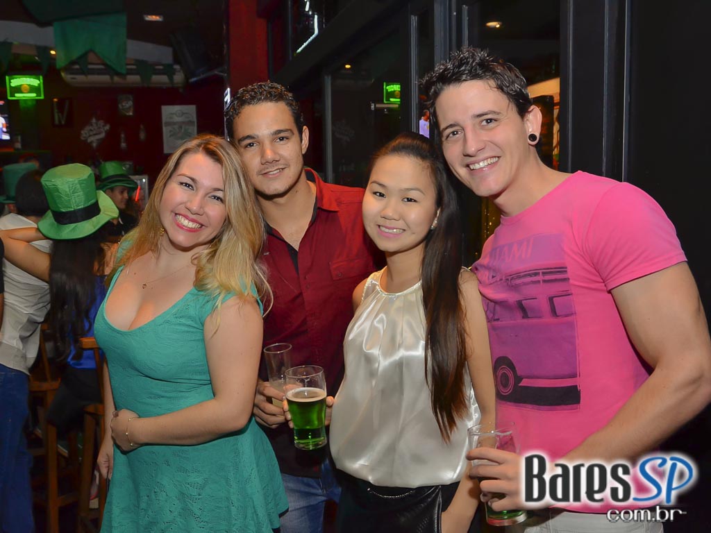 Band Frakstein animou a galera do Hangover Pub com os sucessos do Rock Band Frakstein animou a galera do Hangover Pub com os sucessos do Rock