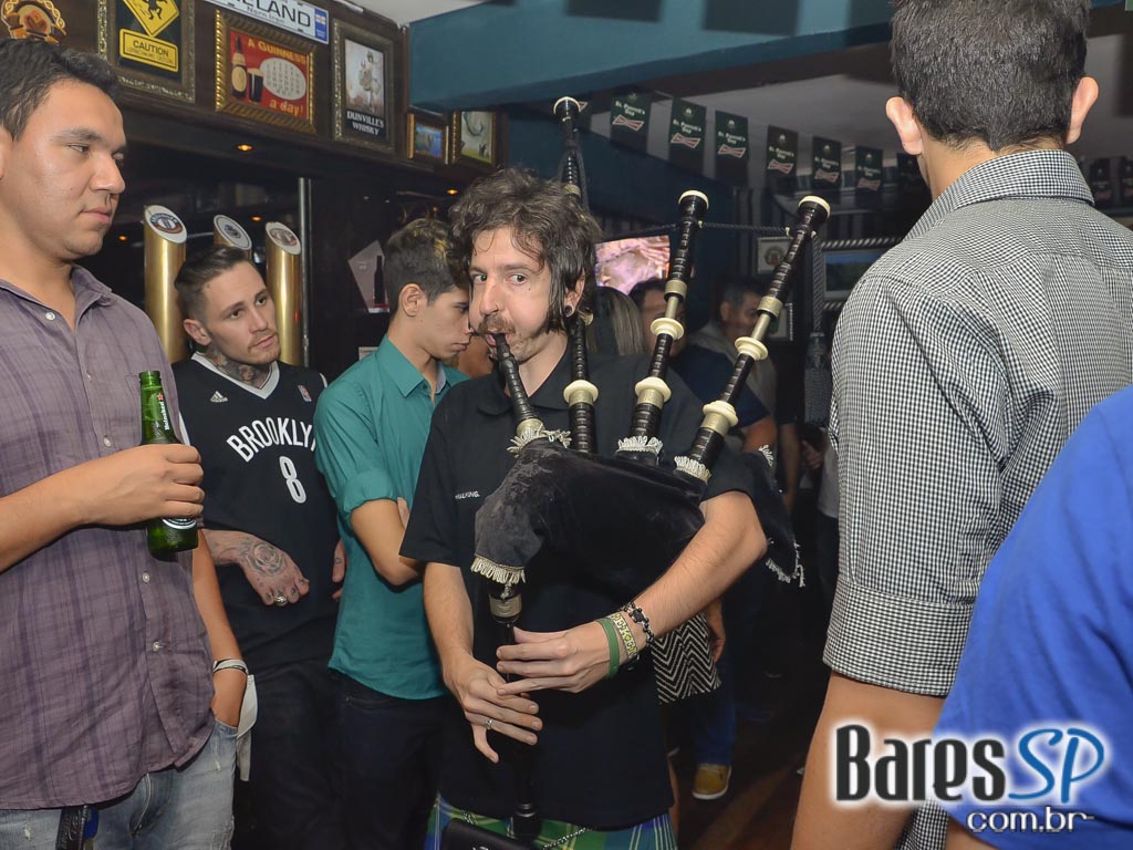 Dani Castro e Luana Camarah tocaram muito Rock'n Roll No Dunluce Pub Dani Castro e Luana Camarah tocaram muito Rock'n Roll No Dunluce Pub