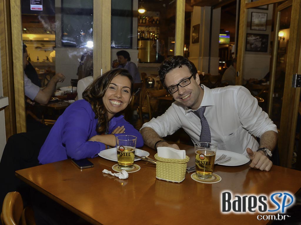 Bar Bela Santos oferece happy hour com variedades de petiscos e bebidas