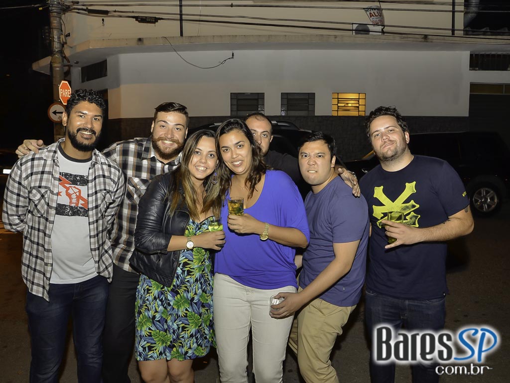 Happy Hour com espetinhos e cervejas foram destaques do Happy Hour do Bar do Celso Happy Hour com espetinhos e cervejas foram destaques do Happy Hour do Bar do Celso