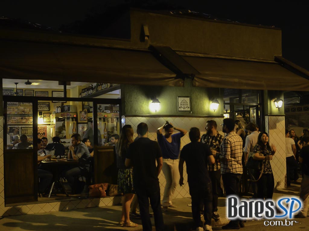Happy Hour com espetinhos e cervejas foram destaques do Happy Hour do Bar do Celso Happy Hour com espetinhos e cervejas foram destaques do Happy Hour do Bar do Celso