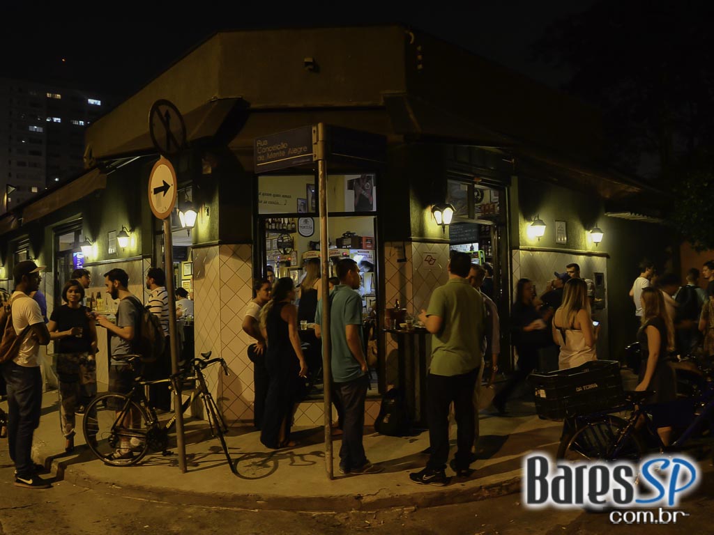 Happy Hour com espetinhos e cervejas foram destaques do Happy Hour do Bar do Celso Happy Hour com espetinhos e cervejas foram destaques do Happy Hour do Bar do Celso