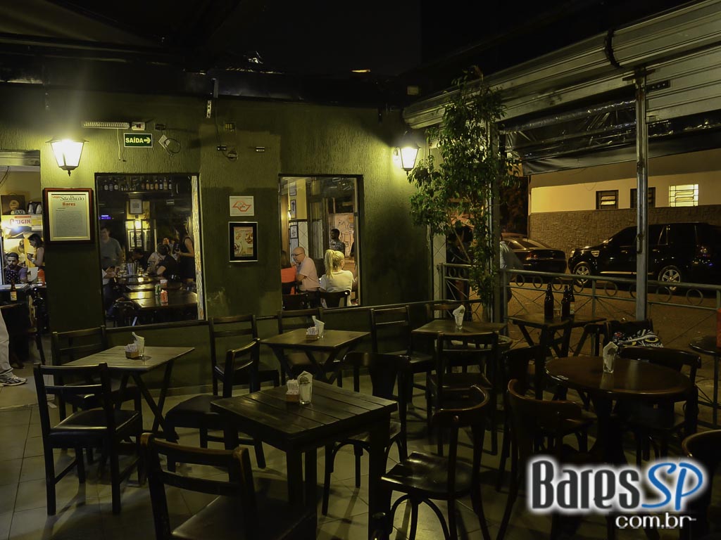 Happy Hour com espetinhos e cervejas foram destaques do Happy Hour do Bar do Celso Happy Hour com espetinhos e cervejas foram destaques do Happy Hour do Bar do Celso