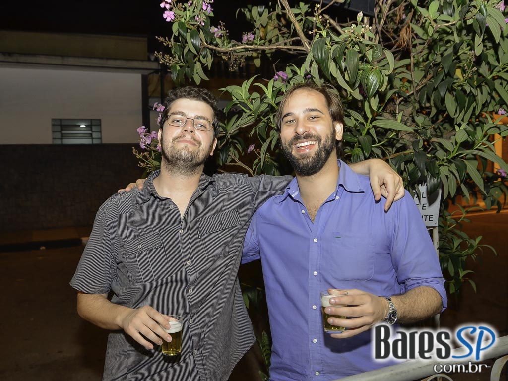 Happy Hour com espetinhos e cervejas foram destaques do Happy Hour do Bar do Celso Happy Hour com espetinhos e cervejas foram destaques do Happy Hour do Bar do Celso