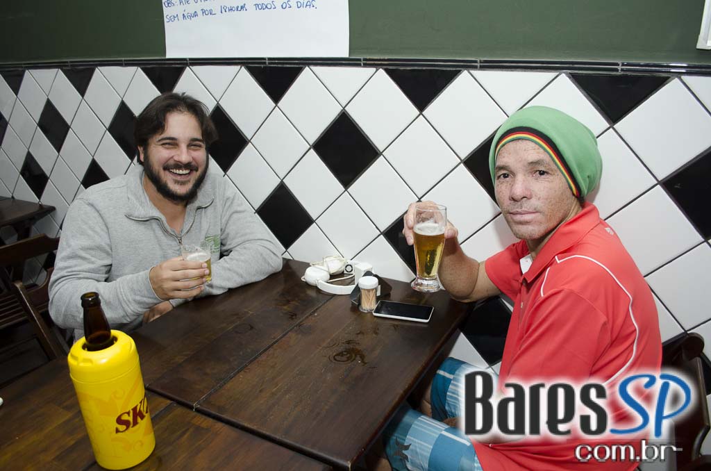 Di Primeira Bar tem promoção e petiscos variados que animou o sábado Di Primeira Bar tem promoção e petiscos variados que animou o sábado