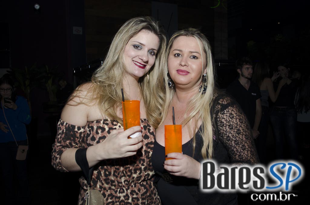 Show da Banda Jota Quest e convidados animaram a noite de quinta na Brook s Show da Banda Jota Quest e convidados animaram a noite de quinta na Brook s