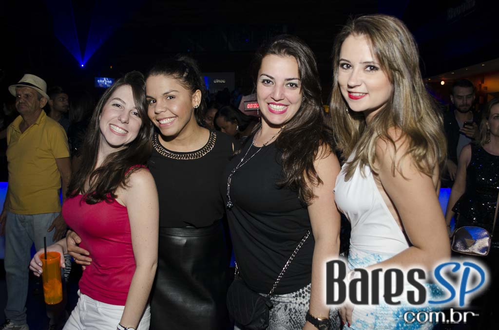 Show da Banda Jota Quest e convidados animaram a noite de quinta na Brook s Show da Banda Jota Quest e convidados animaram a noite de quinta na Brook s