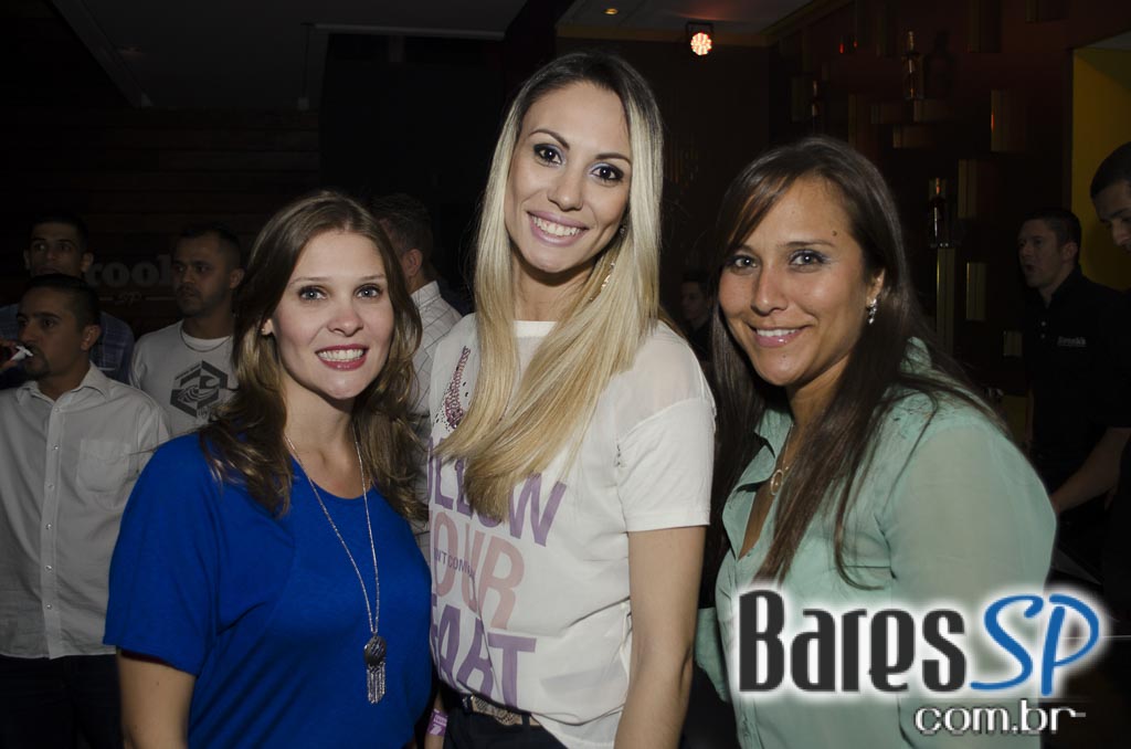 Show da Banda Jota Quest e convidados animaram a noite de quinta na Brook s Show da Banda Jota Quest e convidados animaram a noite de quinta na Brook s