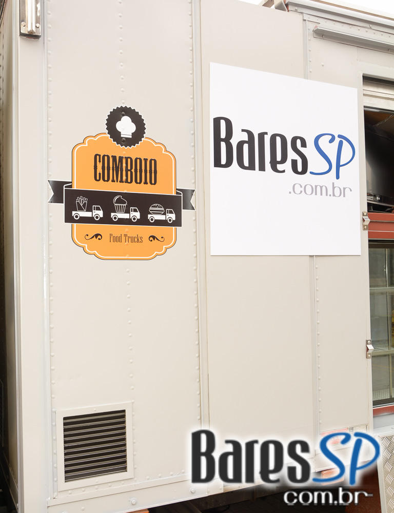 Pátio Gastronômico na zona norte com barracas e food trucks Pátio Gastronômico na zona norte com barracas e food trucks