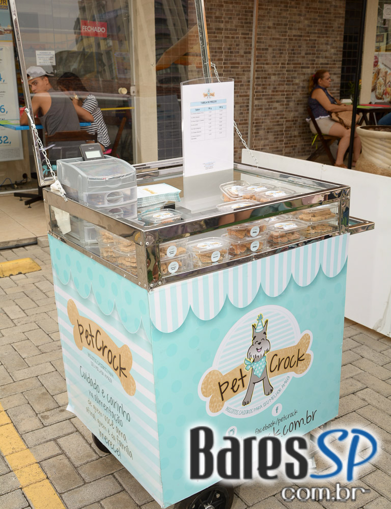 Pátio Gastronômico na zona norte com barracas e food trucks Pátio Gastronômico na zona norte com barracas e food trucks