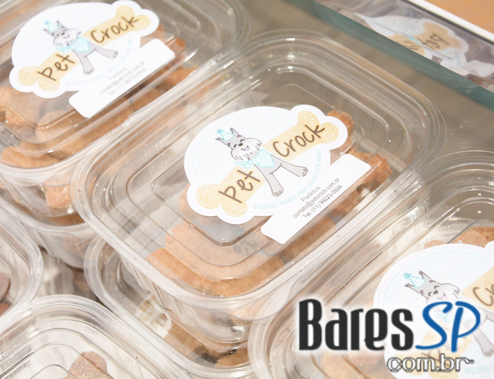 Pátio Gastronômico na zona norte com barracas e food trucks Pátio Gastronômico na zona norte com barracas e food trucks