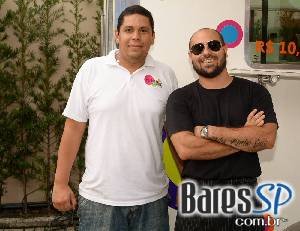 Pátio Gastronômico na zona norte com barracas e food trucks Pátio Gastronômico na zona norte com barracas e food trucks