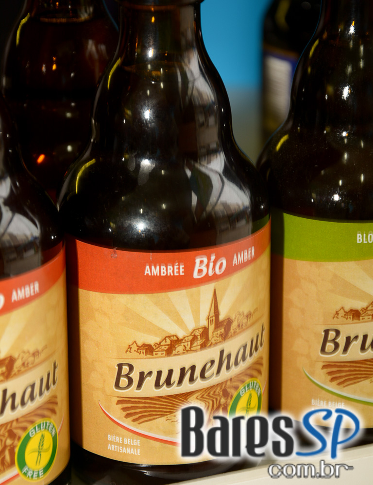 Pátio Gastronômico na zona norte com barracas e food trucks Pátio Gastronômico na zona norte com barracas e food trucks