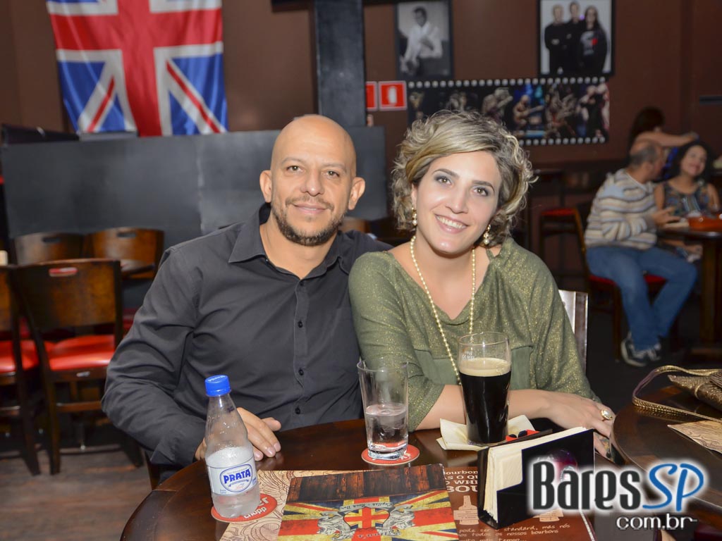 Gillan's Inn recebeu a banda Zabomba que animou a noite de sábado Gillan's Inn recebeu a banda Zabomba que animou a noite de sábado