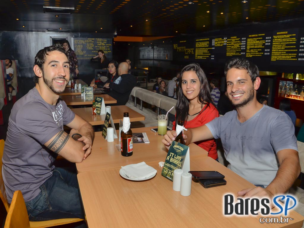 Banda Aliados se apresentou sexta-feira no Na Mata Café com muito hard core Banda Aliados se apresentou sexta-feira no Na Mata Café com muito hard core