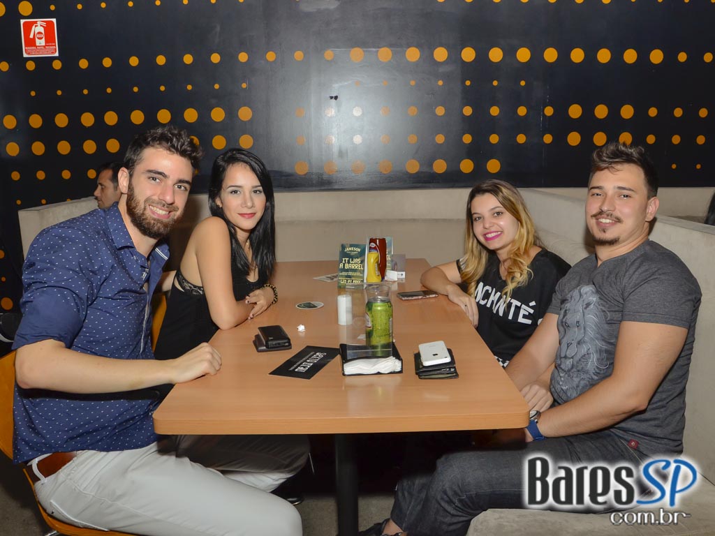 Banda Aliados se apresentou sexta-feira no Na Mata Café com muito hard core Banda Aliados se apresentou sexta-feira no Na Mata Café com muito hard core