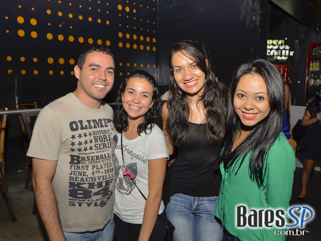 Banda Aliados se apresentou sexta-feira no Na Mata Café com muito hard core Banda Aliados se apresentou sexta-feira no Na Mata Café com muito hard core