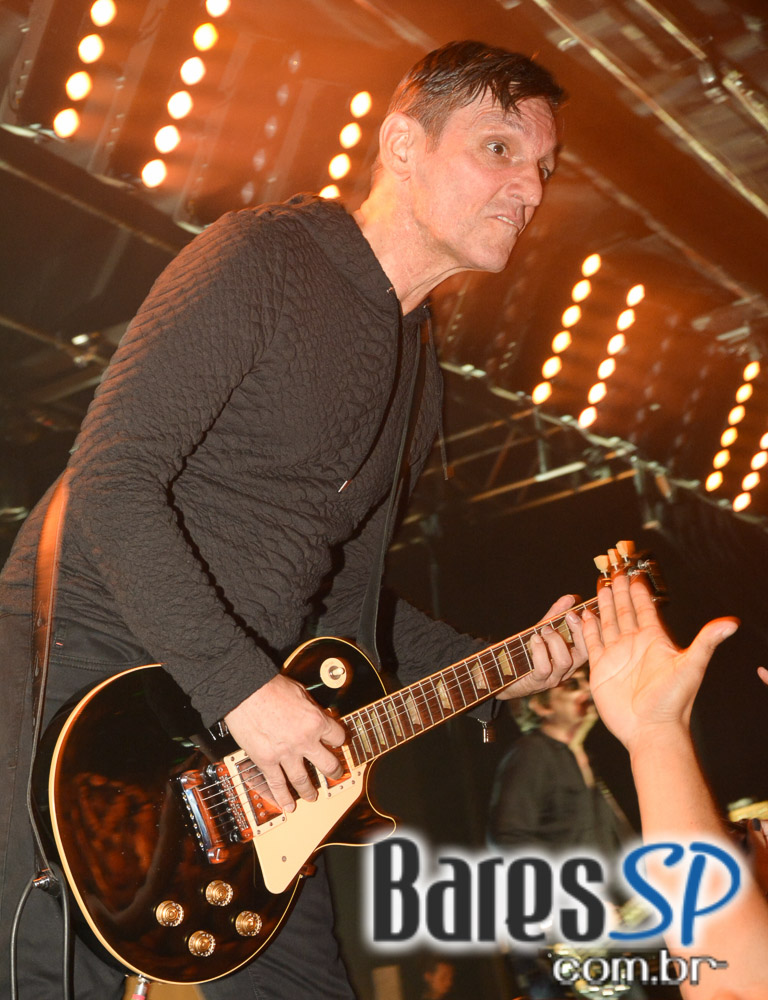 Titãs apresentaram show da turnê Nheengatu no palco do Audio Club Titãs apresentaram show da turnê Nheengatu no palco do Audio Club