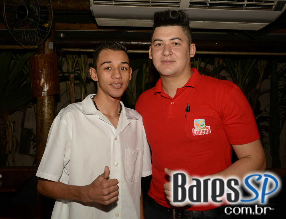 Show do Grupo Façanha e Samba Certo agitaram o Lucena Bar Show do Grupo Façanha e Samba Certo agitaram o Lucena Bar