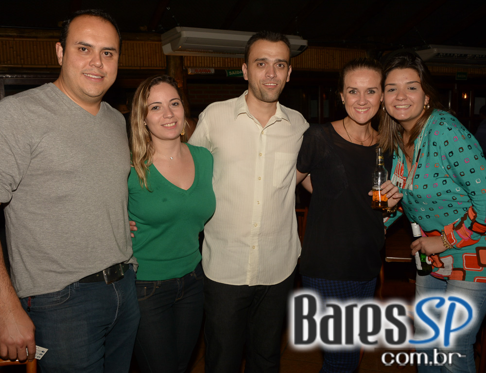 Show do Grupo Façanha e Samba Certo agitaram o Lucena Bar Show do Grupo Façanha e Samba Certo agitaram o Lucena Bar