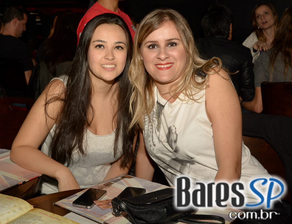 Banda HardStuff comandou a noite com muito rock no Gillan's Inn Banda HardStuff comandou a noite com muito rock no Gillan's Inn