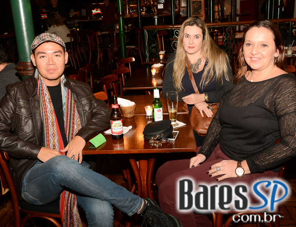 Bourbon Street ofereceu noite de rockabilly no show de João Suplicy & The Hound Dogs Bourbon Street ofereceu noite de rockabilly no show de João Suplicy & The Hound Dogs