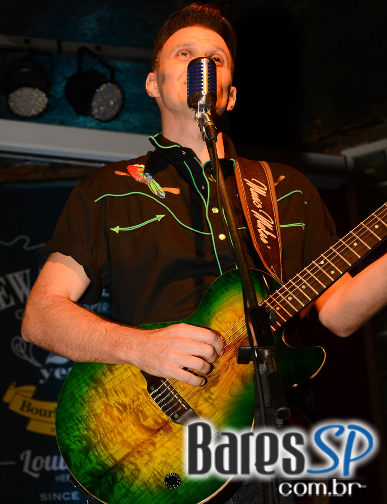 Bourbon Street ofereceu noite de rockabilly no show de João Suplicy & The Hound Dogs Bourbon Street ofereceu noite de rockabilly no show de João Suplicy & The Hound Dogs