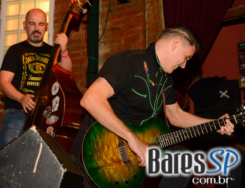 Bourbon Street ofereceu noite de rockabilly no show de João Suplicy & The Hound Dogs Bourbon Street ofereceu noite de rockabilly no show de João Suplicy & The Hound Dogs